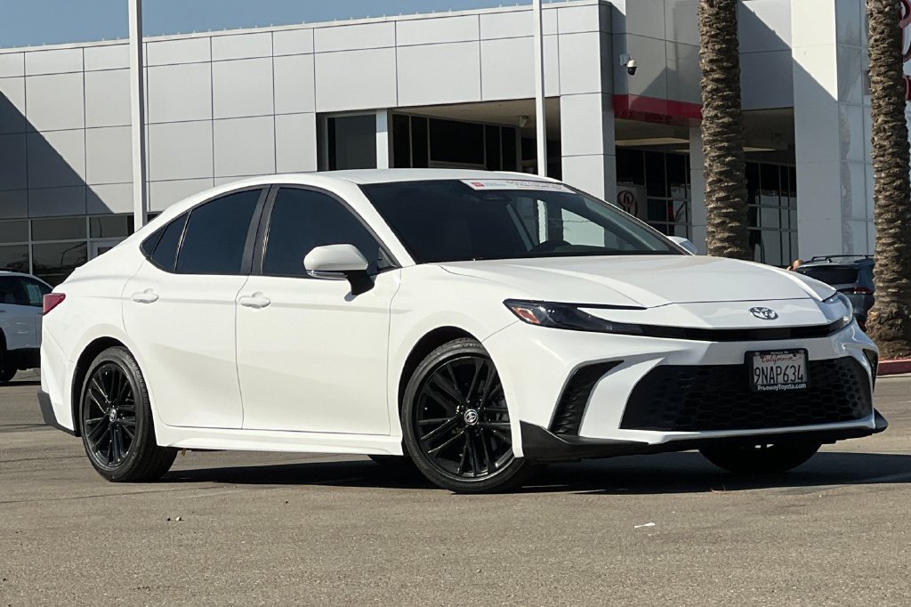 Certified 2025 Toyota Camry SE FWD image 2
