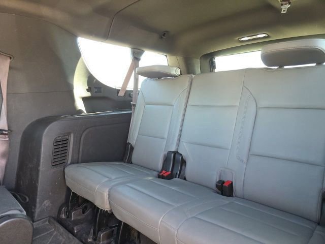 Used 2022 Chevrolet Suburban LT w/ Max Trailering Package AWD/4WD image 8