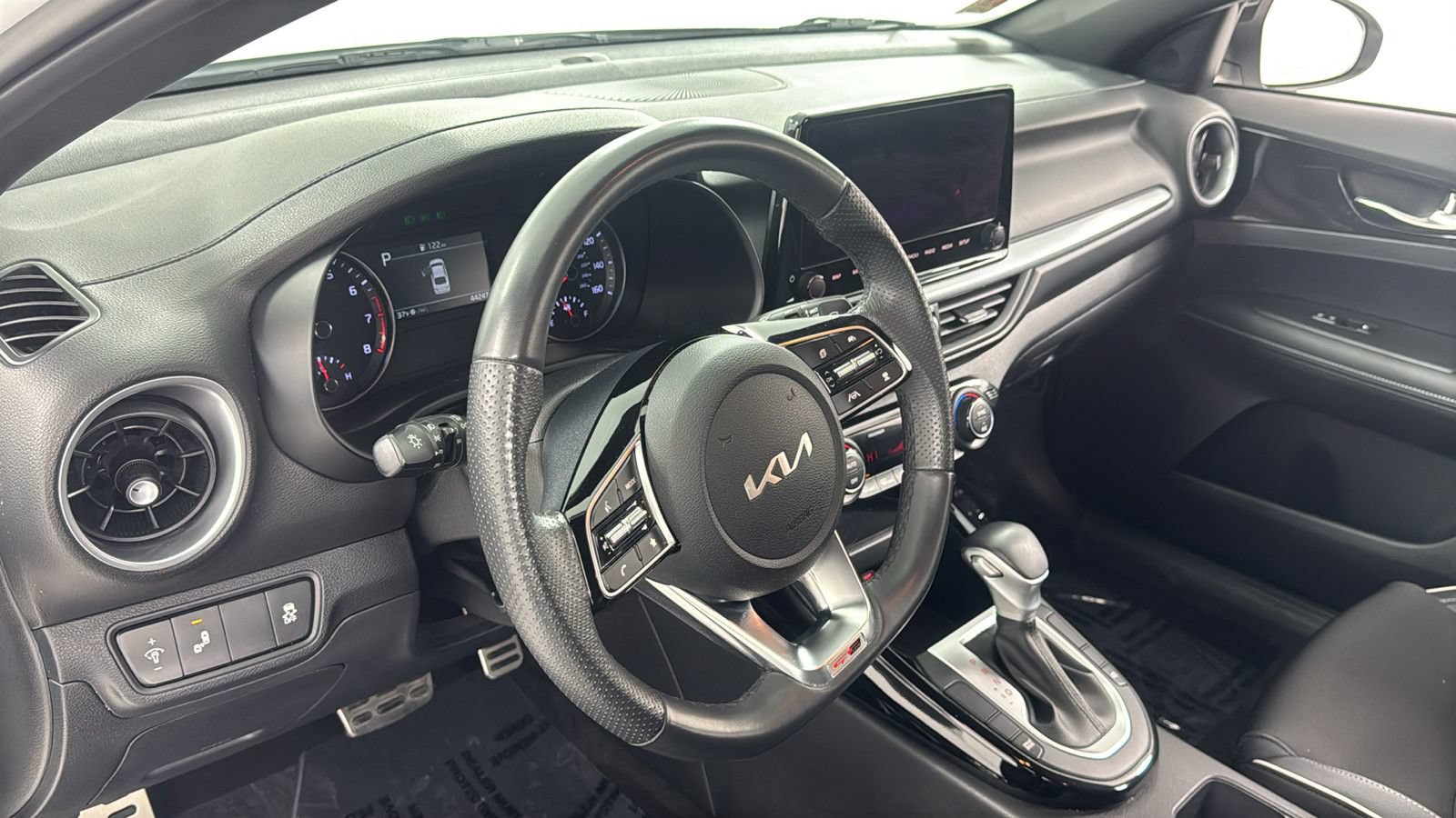 Used 2024 Kia Forte GT-Line FWD image 32