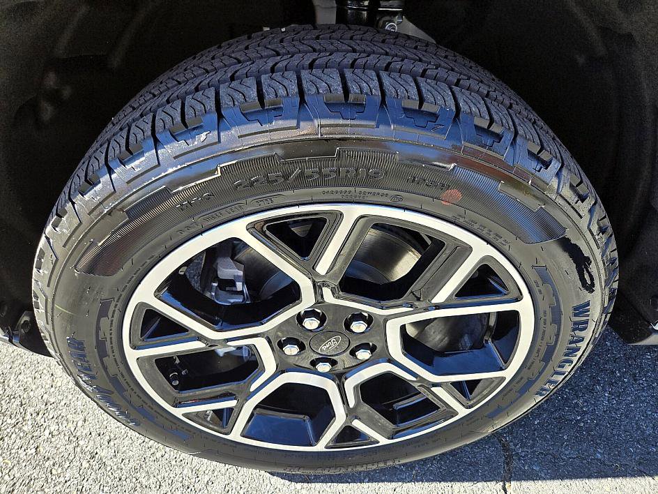 New 2025 Ford Maverick Lariat w/ 4K Tow Package image 20