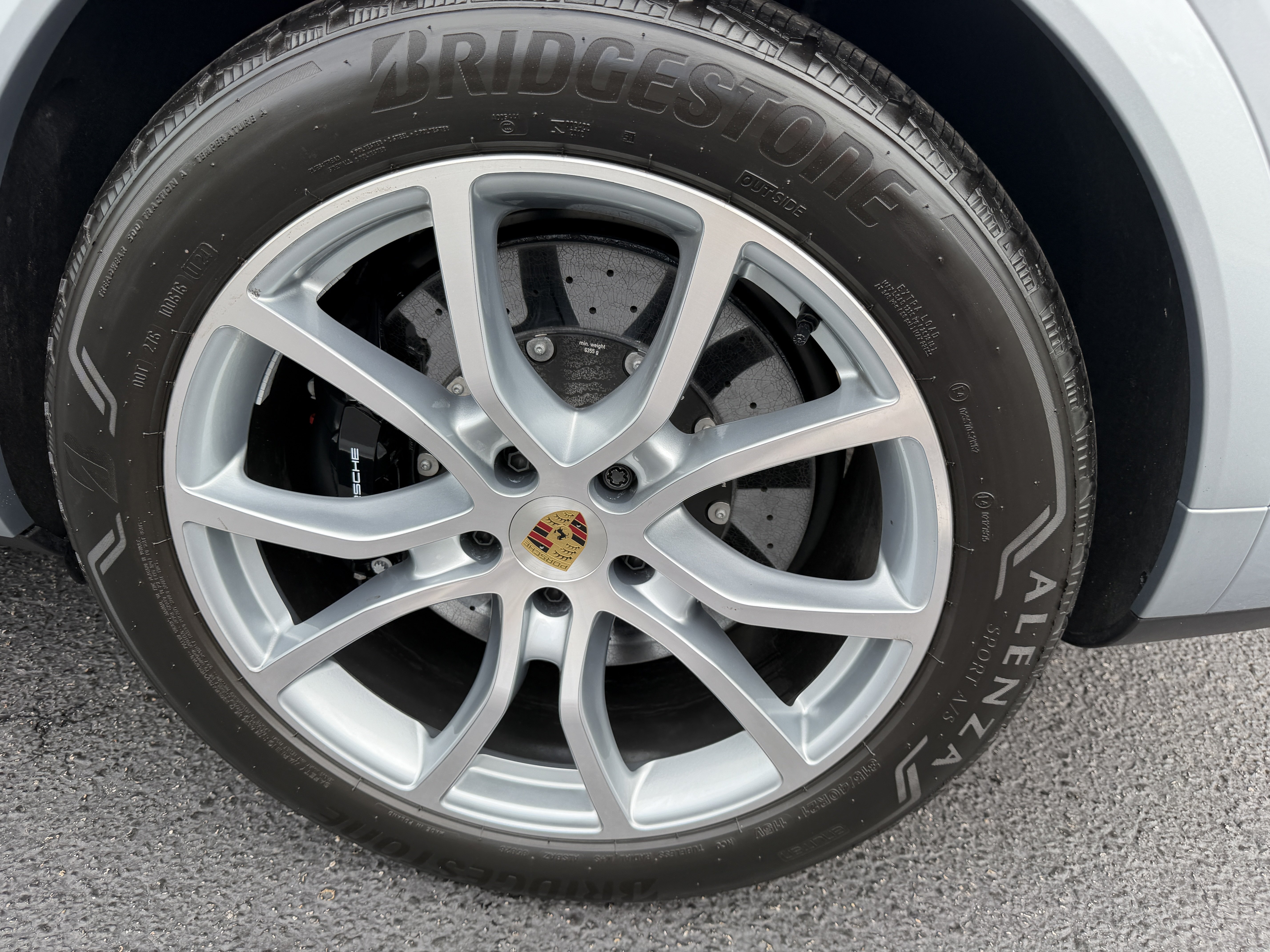 Certified 2024 Porsche Cayenne Turbo AWD/4WD image 10