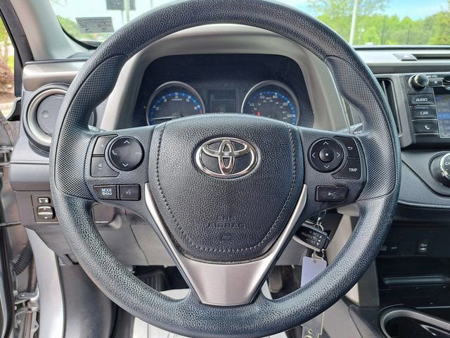 Used 2018 Toyota RAV4 LE w/ All Weather Liner Package AWD/4WD image 10