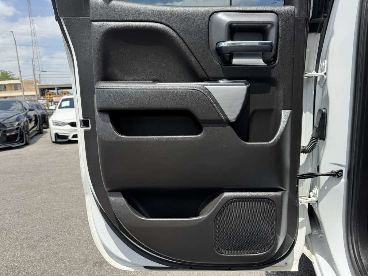 Used 2018 Chevrolet Silverado 1500 LT w/ All Star Edition AWD/4WD image 40