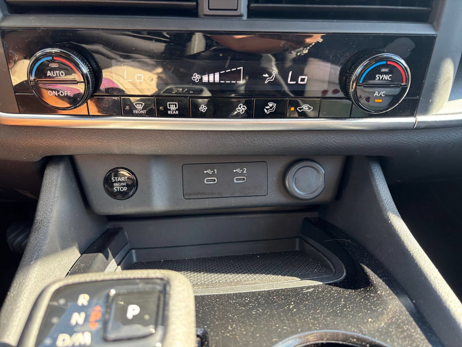 Used 2025 Nissan Rogue SV AWD/4WD image 24