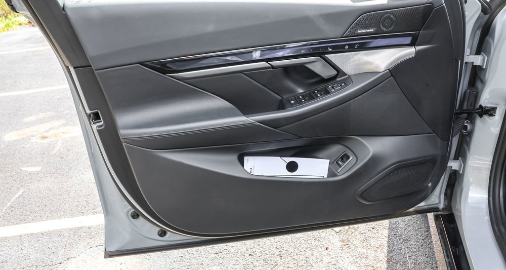 Used 2024 BMW i5 eDrive40i w/ M Sport Package image 45