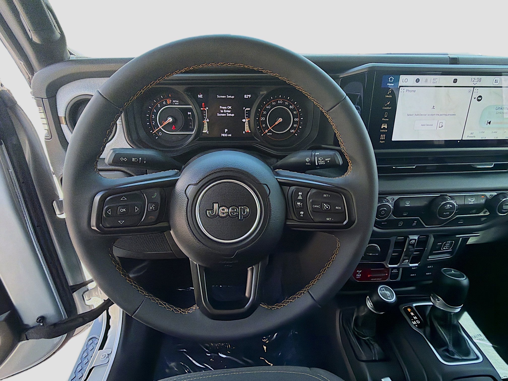 Used 2024 Jeep Gladiator Sport image 8