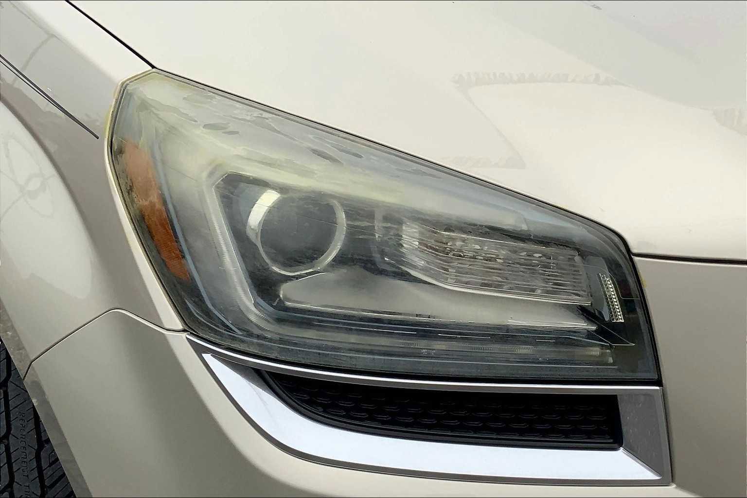 Used 2016 GMC Acadia SLE image 25