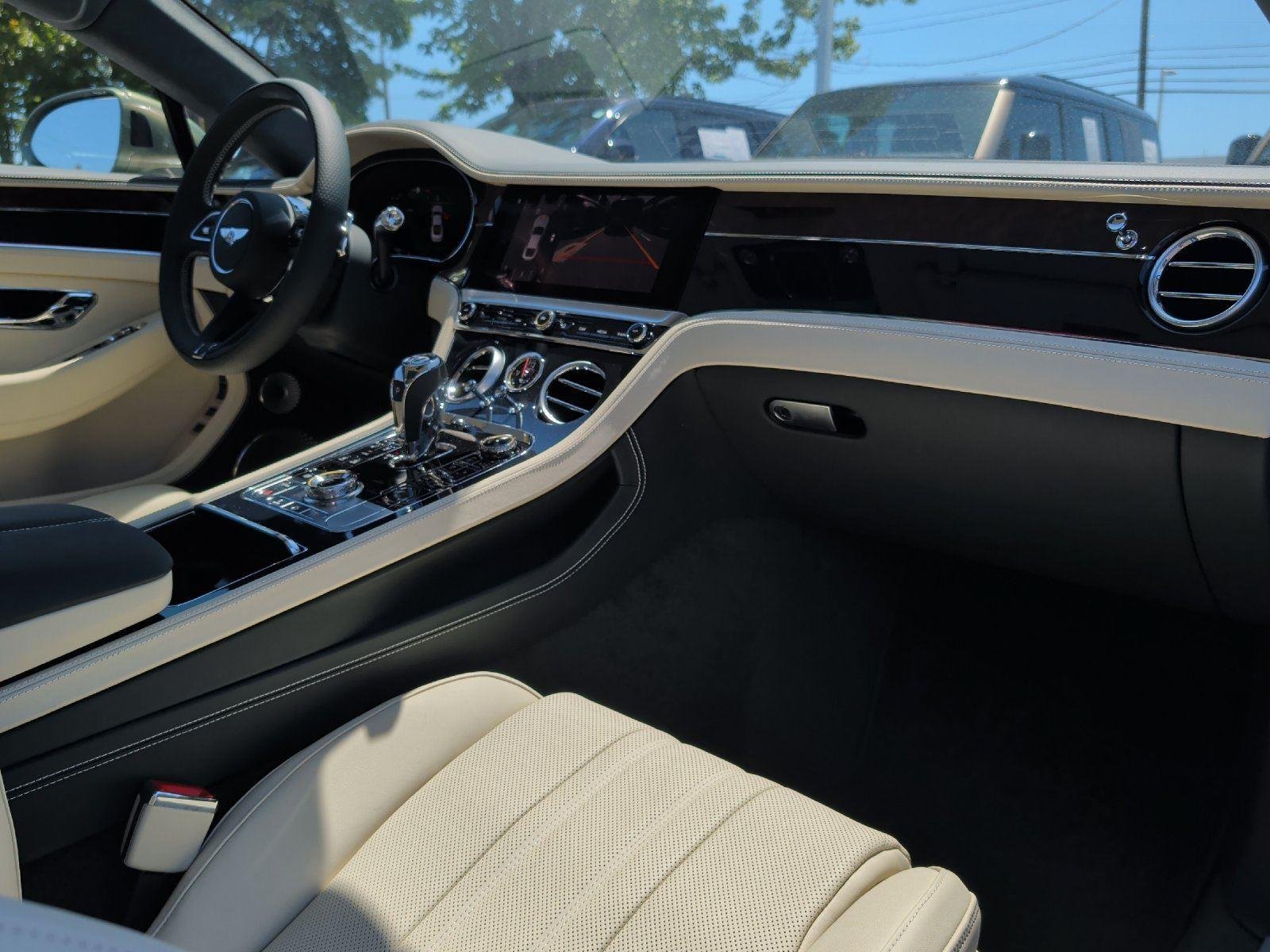 Used 2026 Bentley Continental GT AWD/4WD image 2