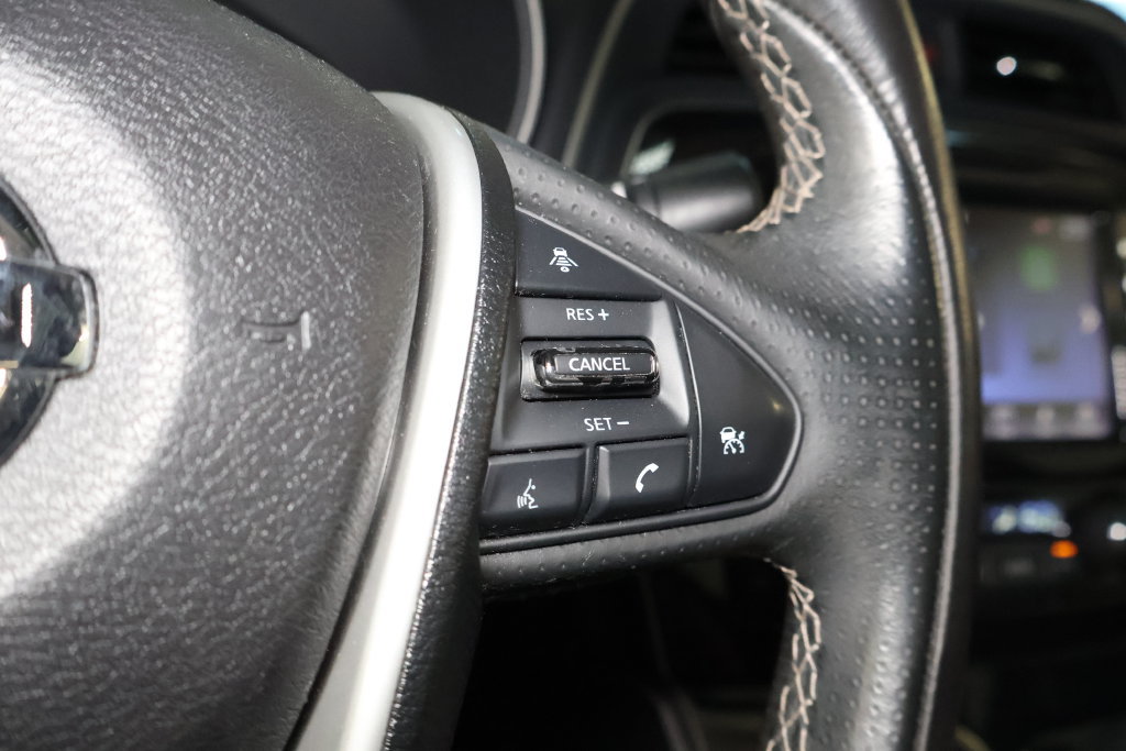 Used 2017 Nissan Maxima Platinum w/ Interior Lighting Package FWD image 23