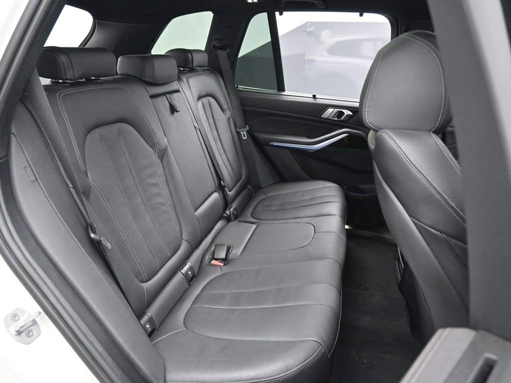Used 2021 BMW X5 xDrive40i image 30