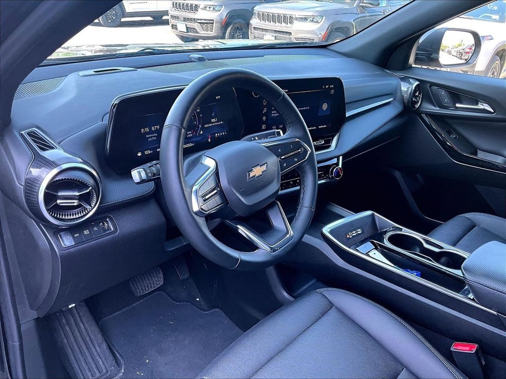 Used 2025 Chevrolet Equinox LT w/ Convenience Package II AWD/4WD image 8