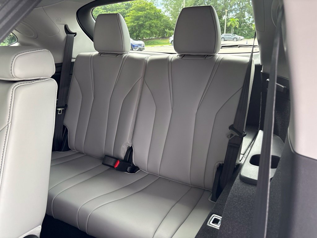 New 2026 Acura MDX w/ Technology Package FWD image 18