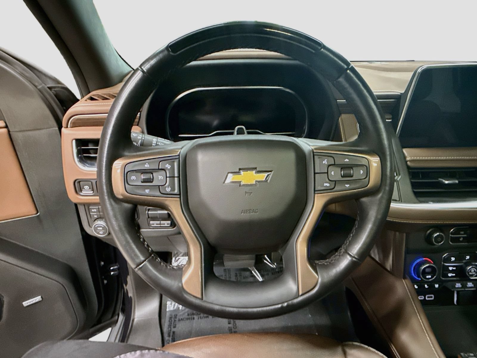 Used 2024 Chevrolet Suburban High Country w/ Advanced Technology Package AWD/4WD image 14