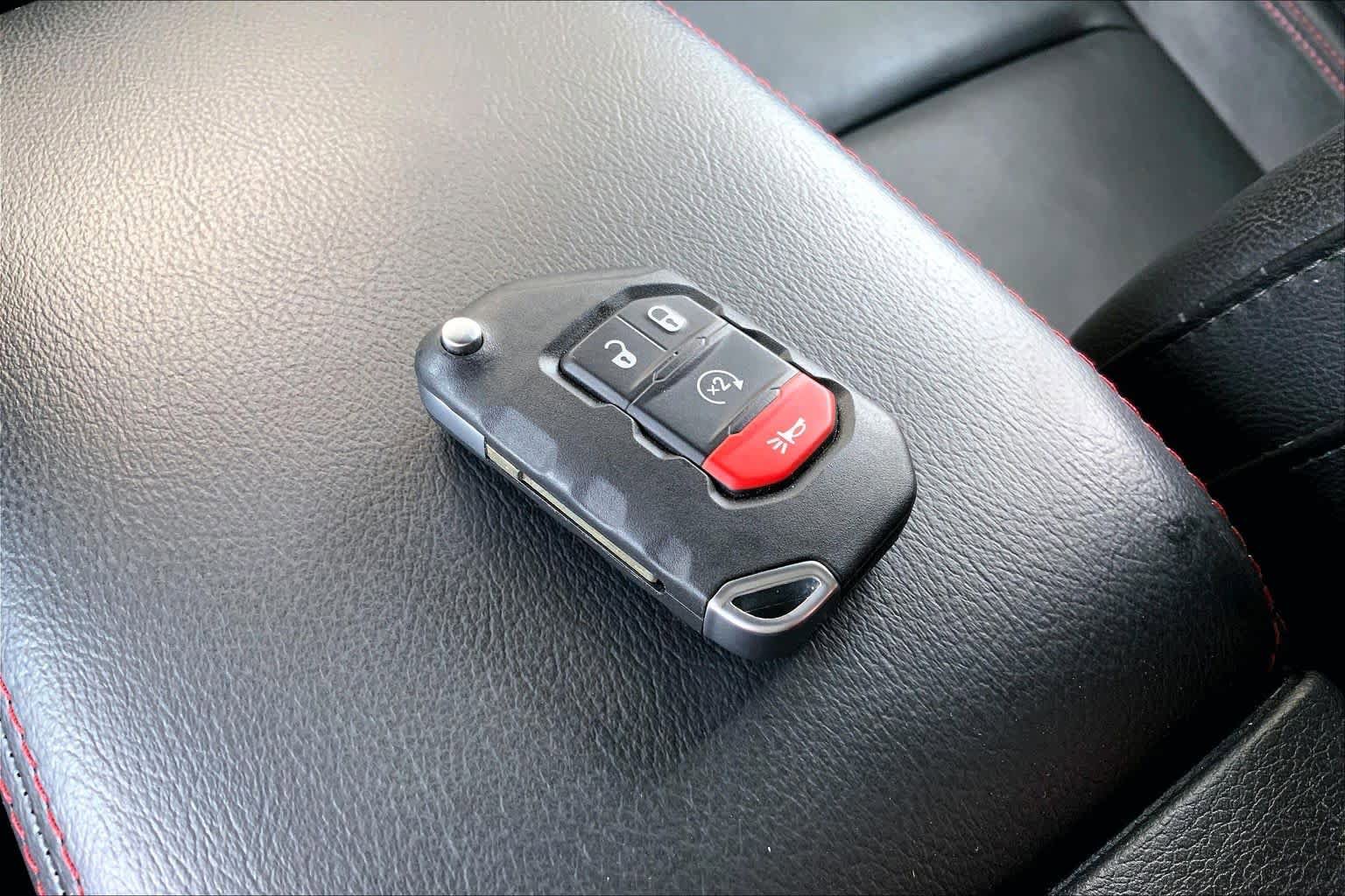 Used 2023 Jeep Wrangler Rubicon AWD/4WD image 16