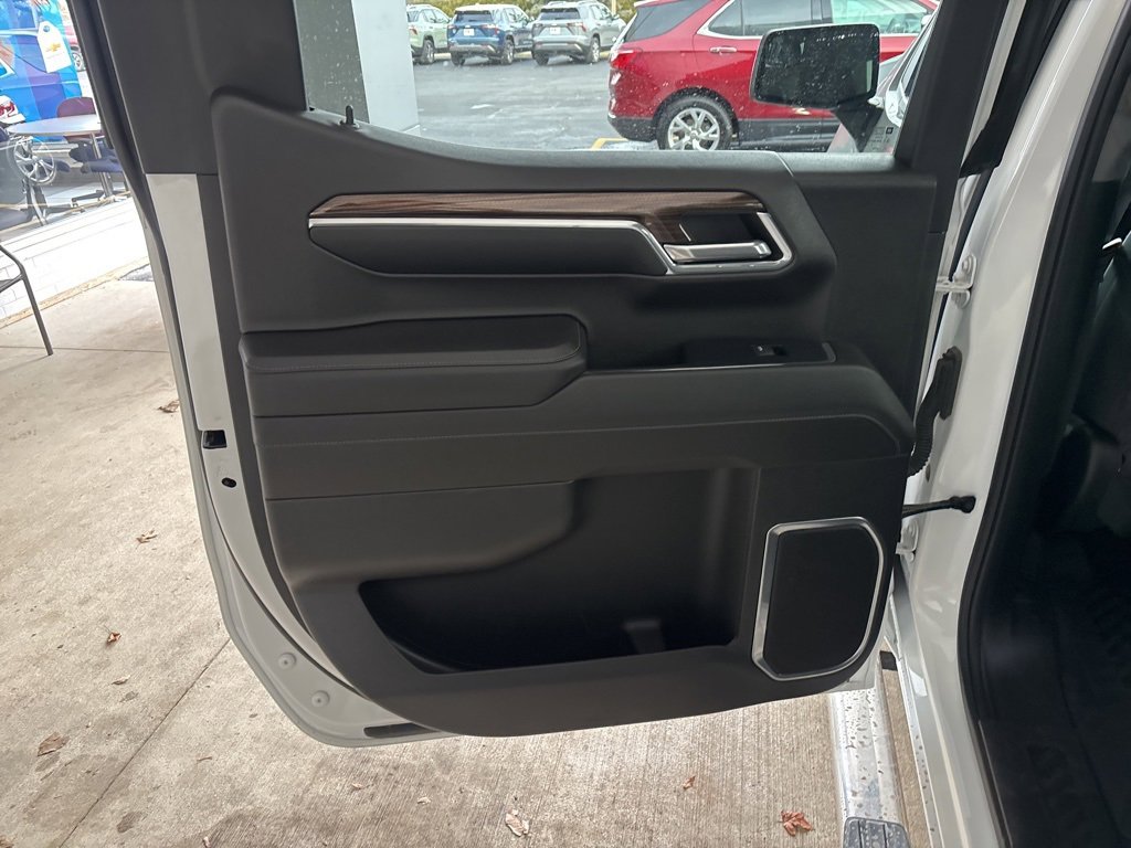 Used 2023 Chevrolet Silverado 1500 LT image 21