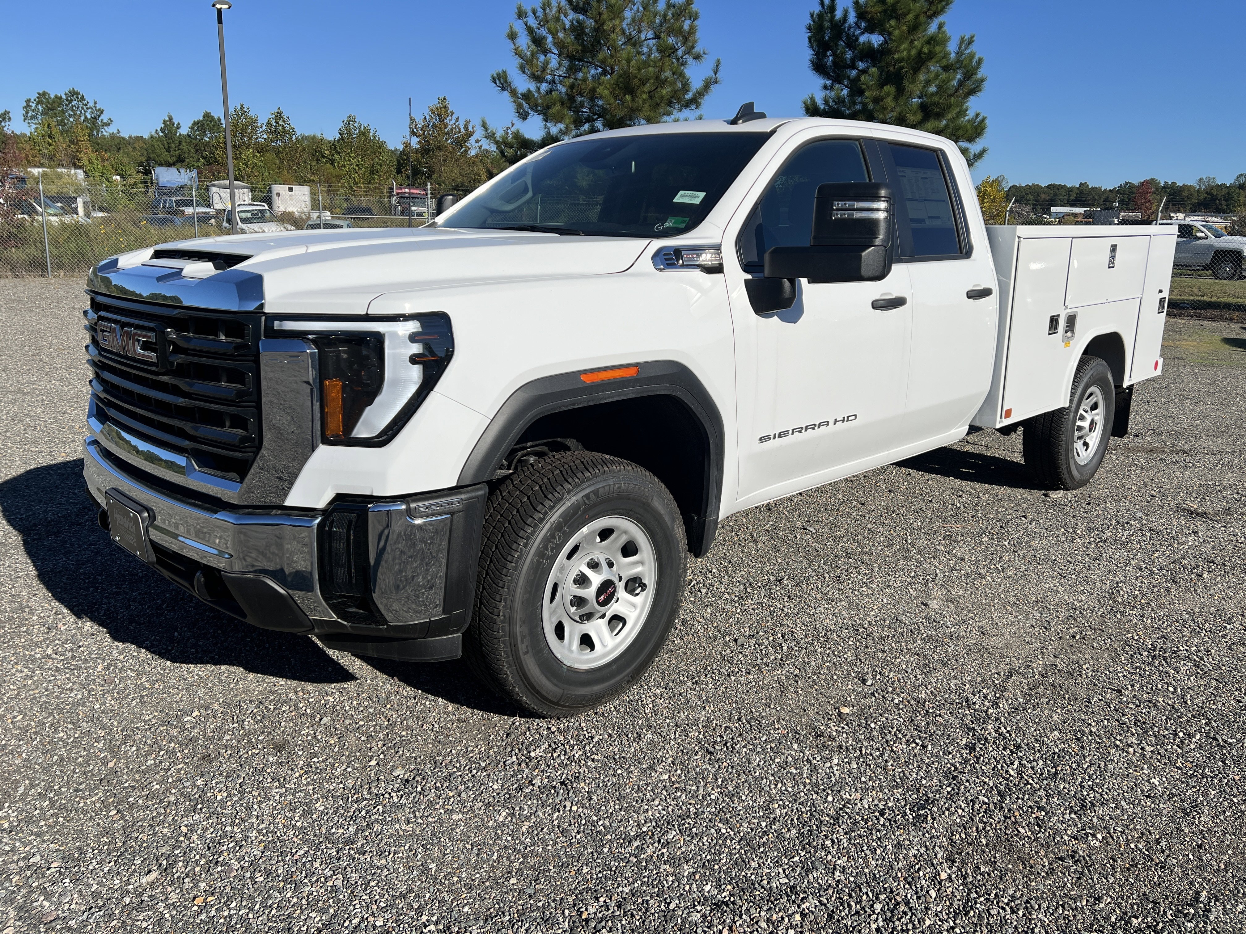 New 2025 GMC Sierra 3500 Pro w/ Convenience Package image 5