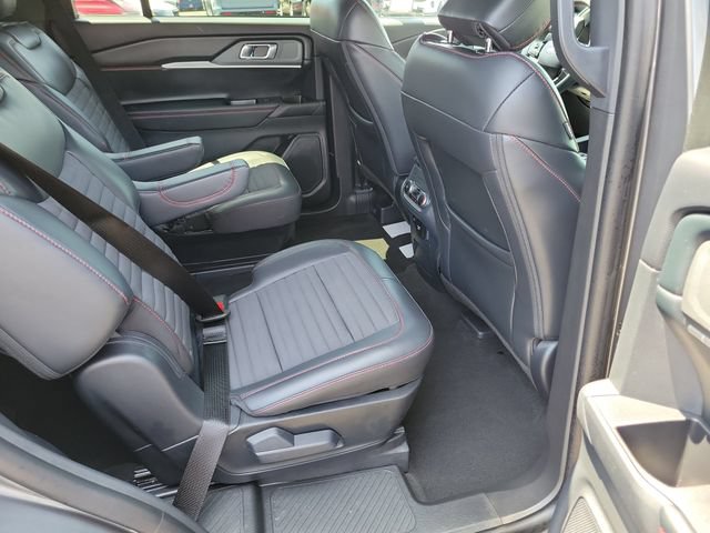 Used 2026 Ford Explorer ST-Line w/ ST-Line Street Pack RWD image 18