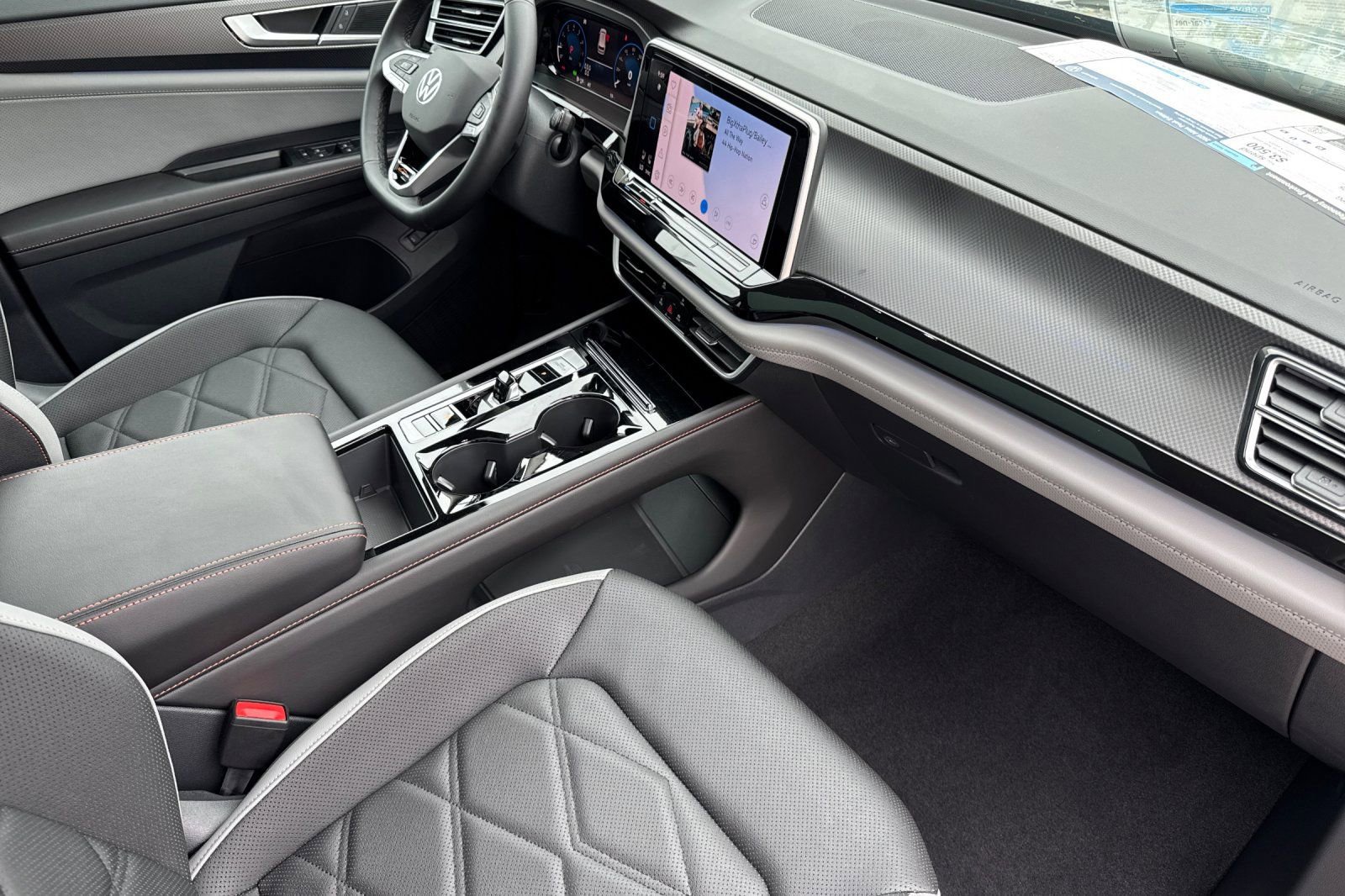 New 2025 Volkswagen Atlas Peak Edition SE image 17