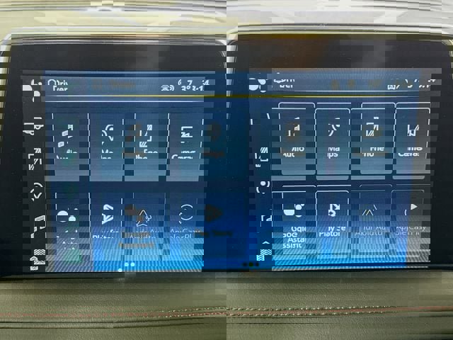 Used 2024 Chevrolet Suburban RST w/ Luxury Package image 17