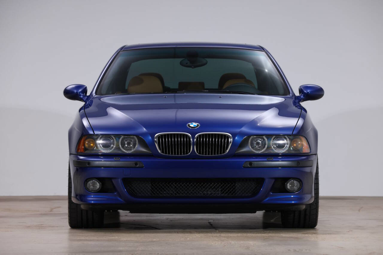 Used 2002 BMW M5 image 2