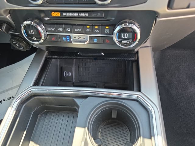 Used 2022 Ford F250 Platinum w/ FX4 Off-Road Package AWD/4WD image 17