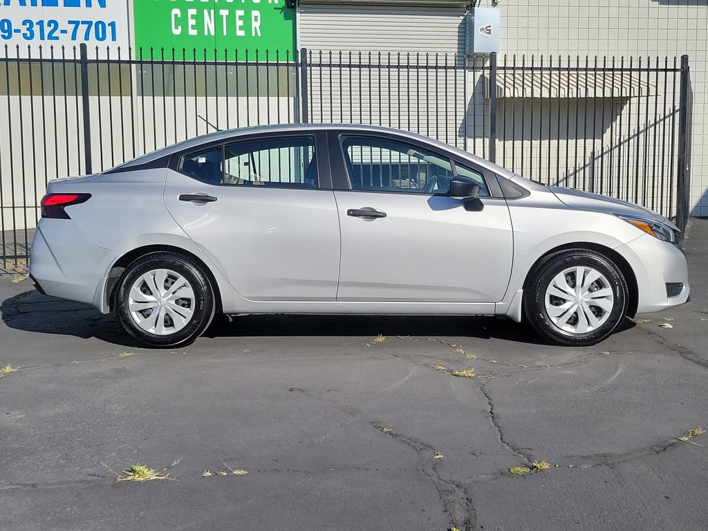 Used 2025 Nissan Versa S w/ Trunk Package image 29