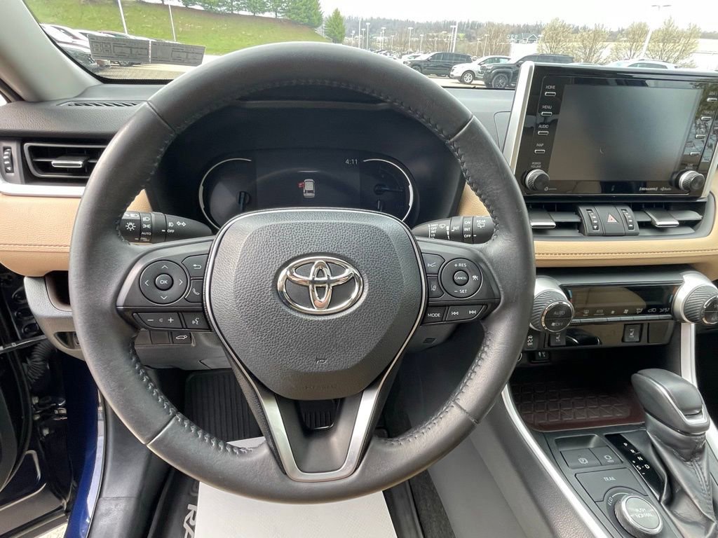Used 2019 Toyota RAV4 Limited w/ Carpet Mat Package image 33