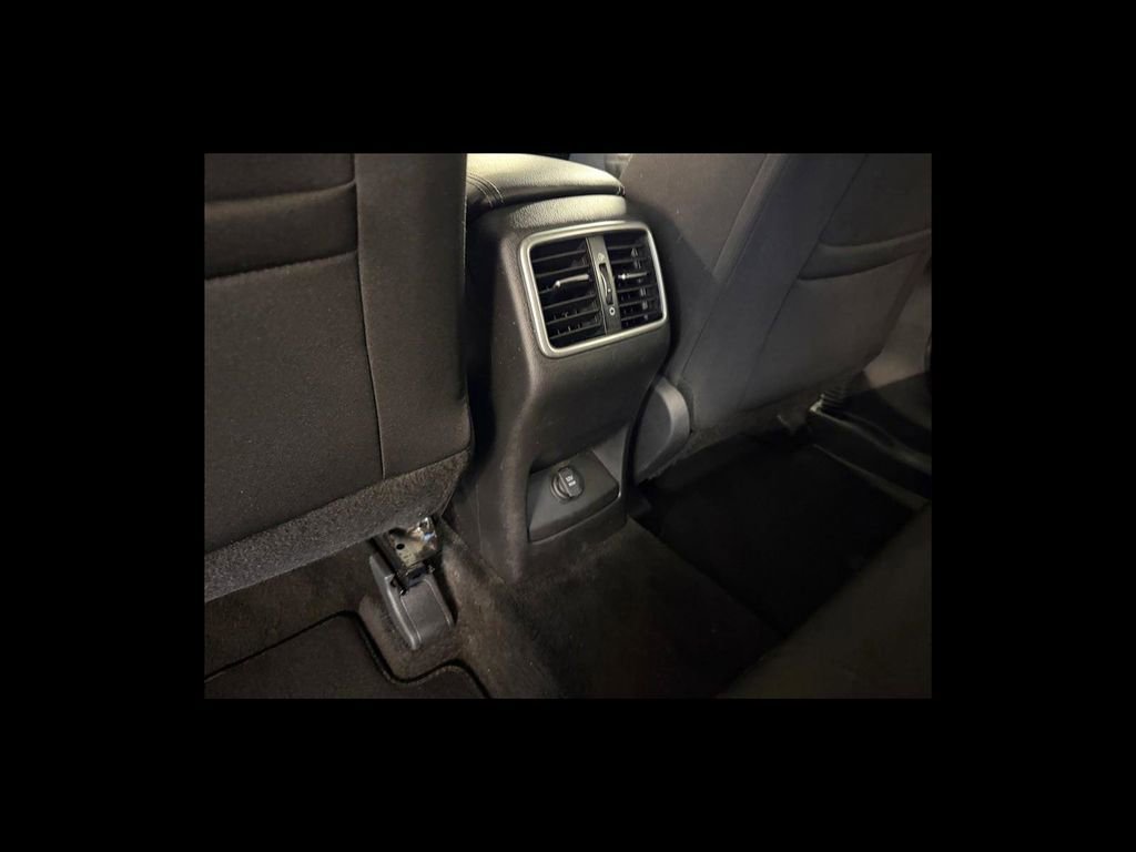 Used 2020 Kia Sportage LX image 25