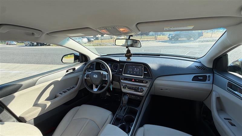 Used 2019 Hyundai Sonata ECO FWD image 18