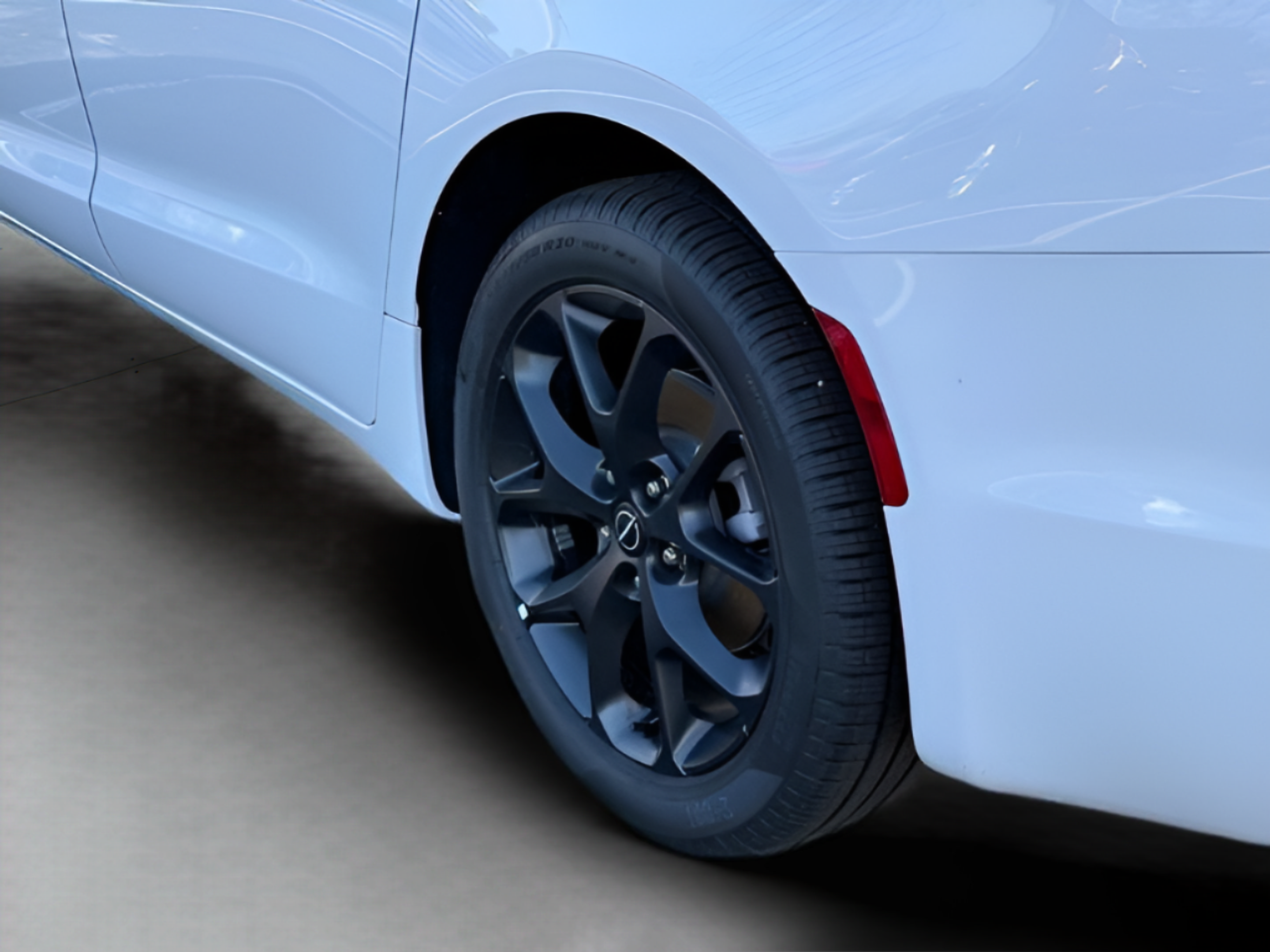 New 2026 Chrysler Pacifica Select w/ S Appearance Package FWD image 32