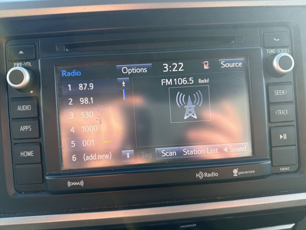 Used 2016 Toyota Tacoma SR5 w/ Towing Package image 4