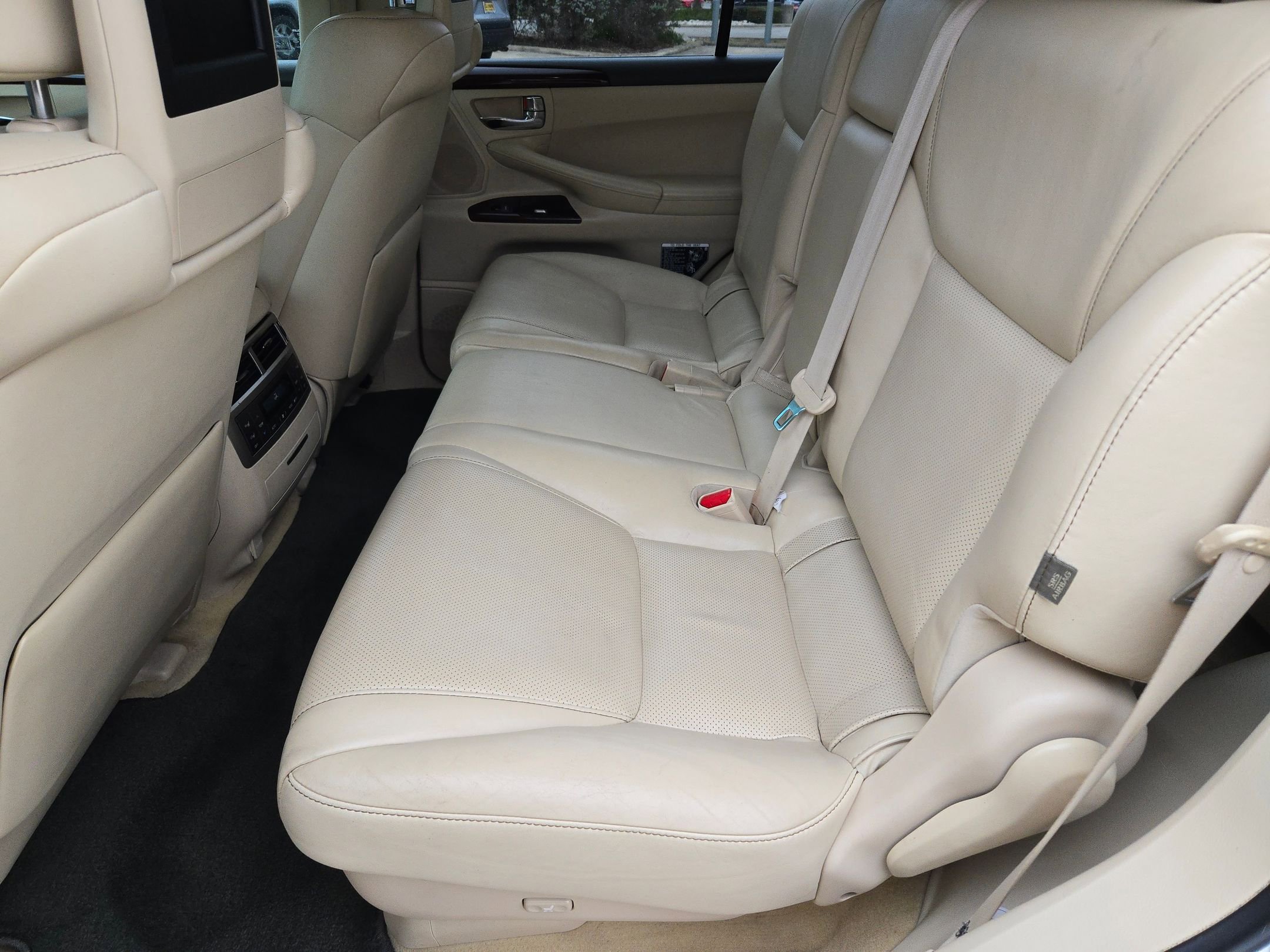 Used 2014 Lexus LX 570 4WD image 14