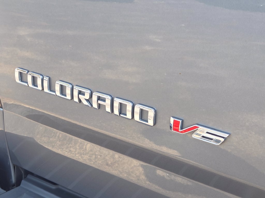 Used 2018 Chevrolet Colorado LT w/ LT Convenience Package AWD/4WD image 5