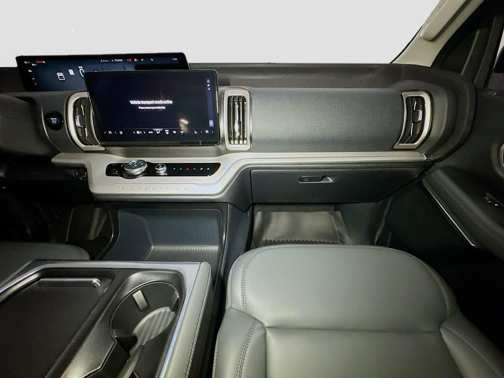 New 2026 Ford Expedition Active AWD/4WD image 31