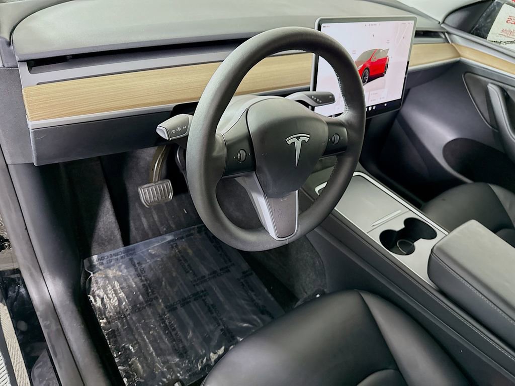 Used 2023 Tesla Model Y Long Range image 19