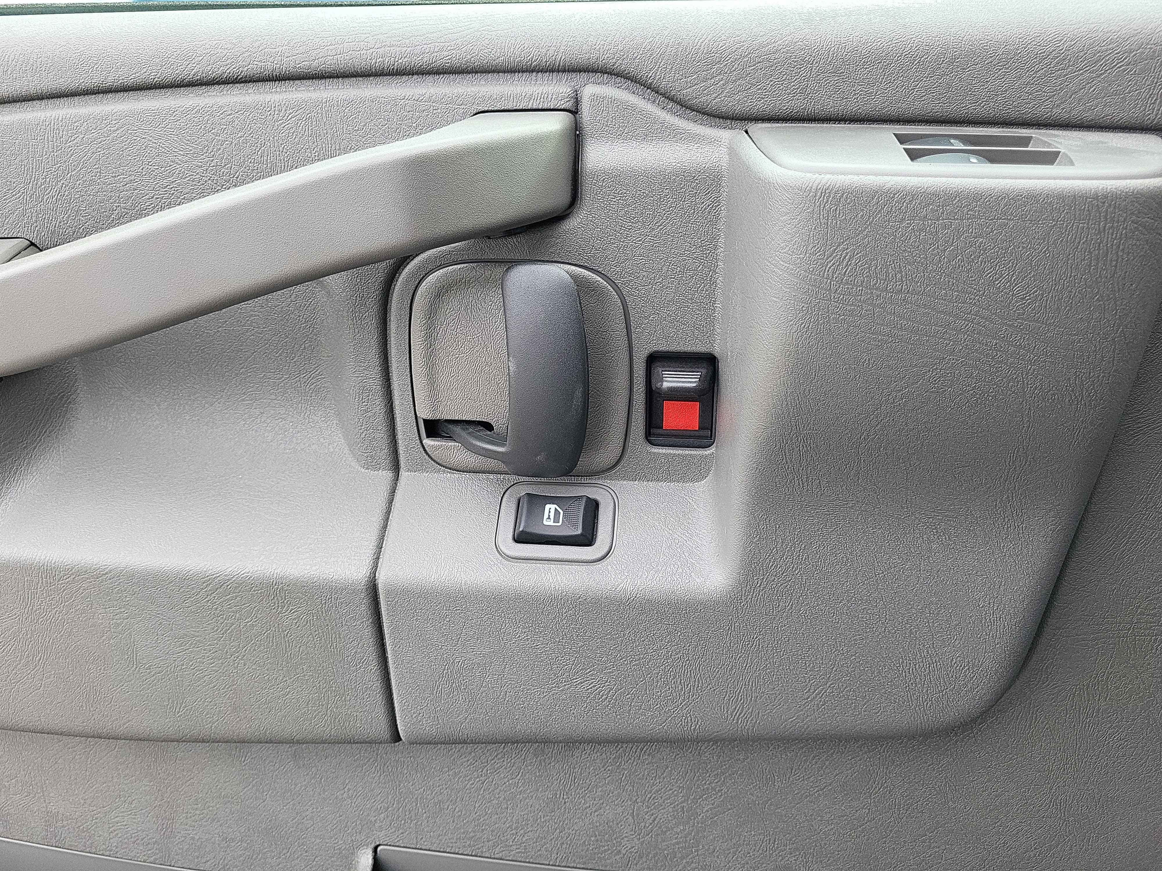 New 2025 GMC Savana 3500 w/ Power Convenience Package image 19