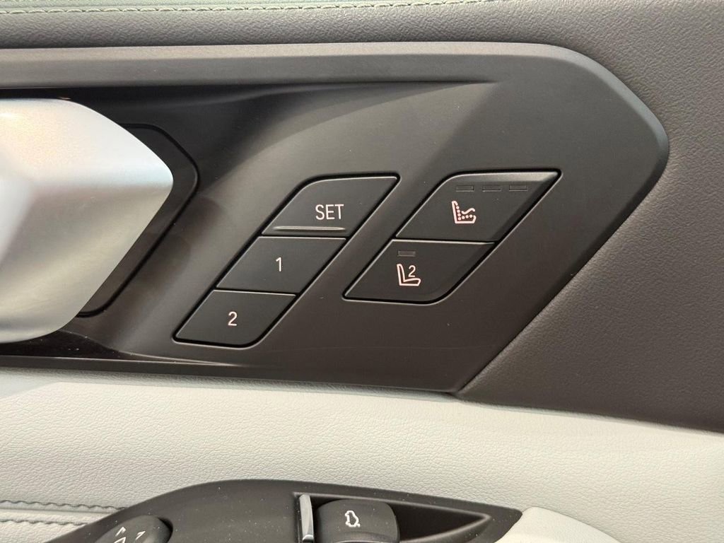 New 2026 BMW X5 xDrive40i w/ Executive Package image 10