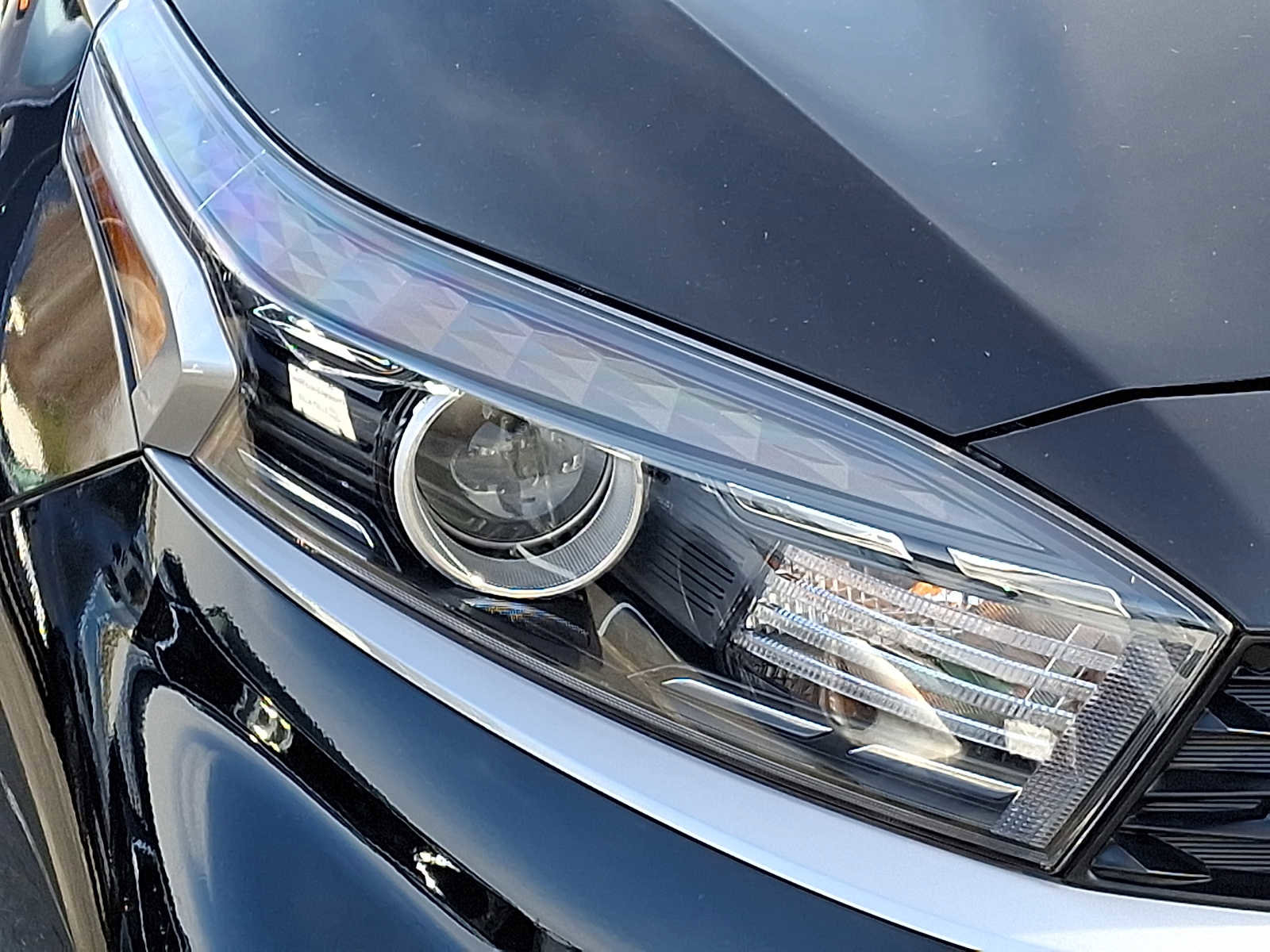 Used 2023 Kia Forte LXS w/ LXS Technology Package image 8