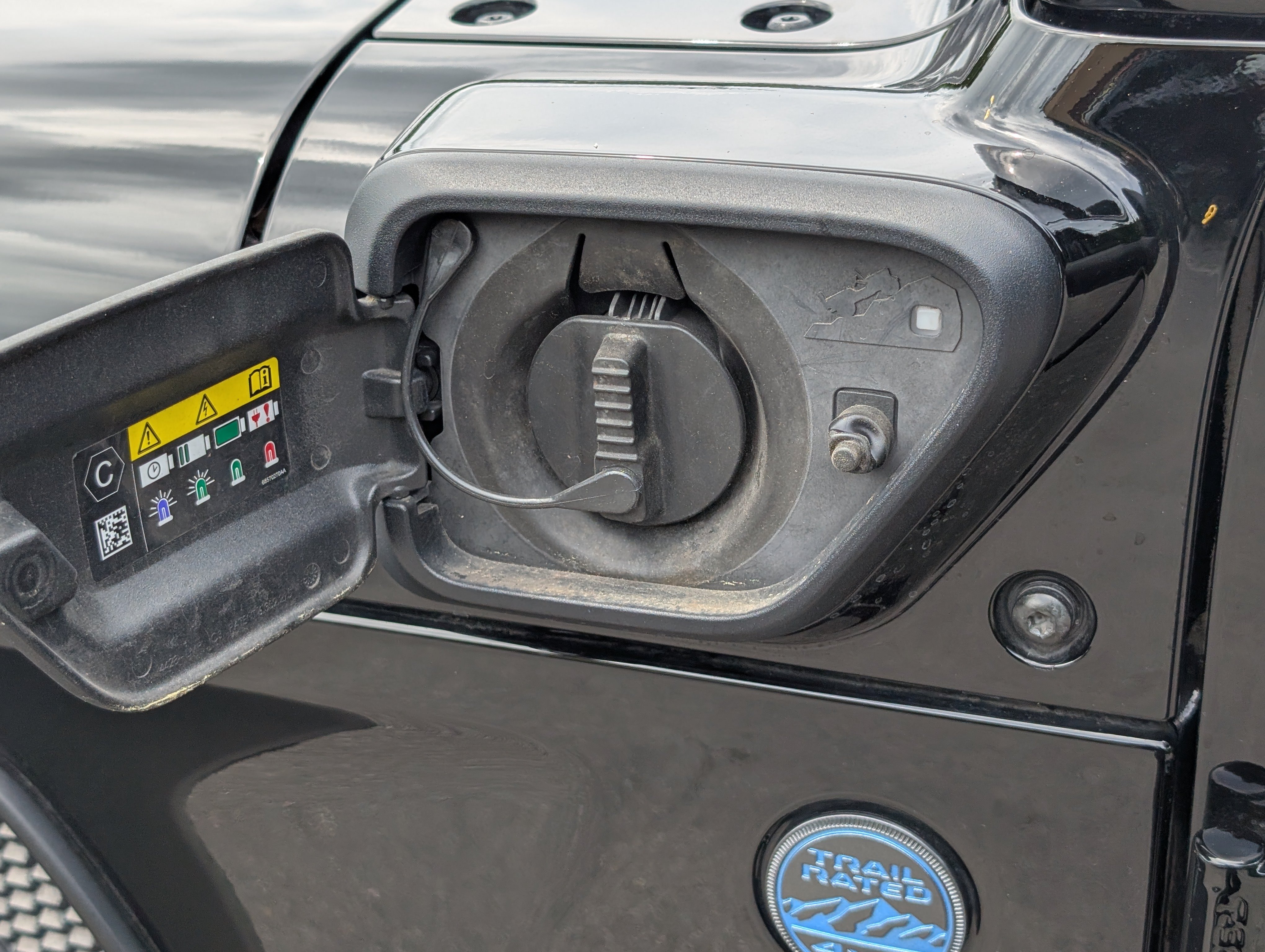 Used 2023 Jeep Wrangler Unlimited w/ Cold Weather Group AWD/4WD image 36