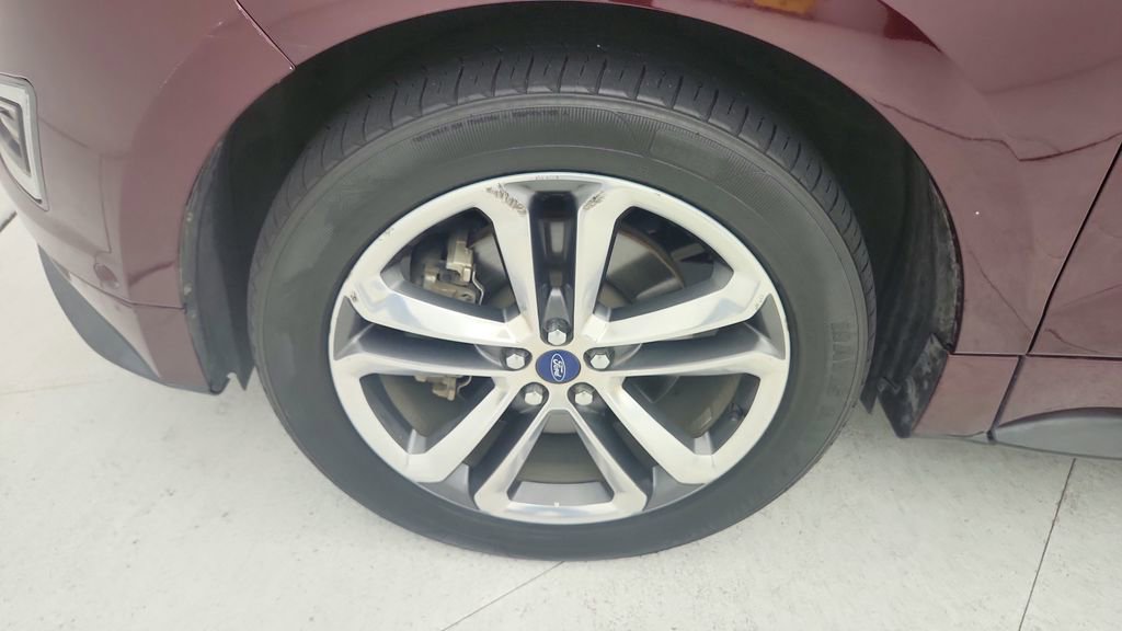 Used 2017 Ford Edge Sport w/ Equipment Group 401A AWD/4WD image 30