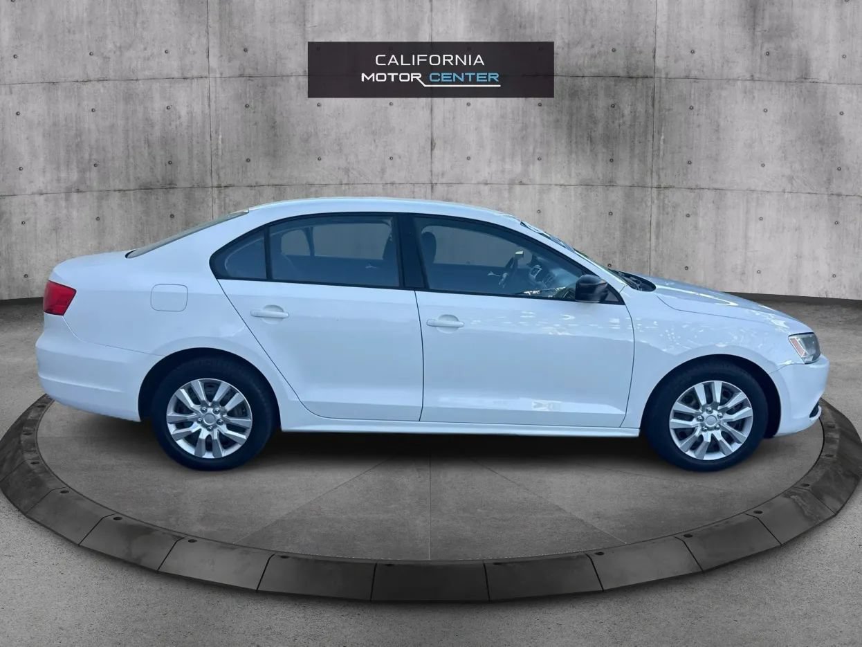 Used 2012 Volkswagen Jetta S FWD image 4