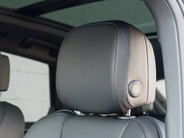 New 2026 Porsche Macan image 19