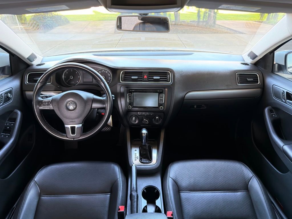 Used 2013 Volkswagen Jetta TDI image 38