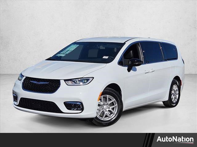 New 2026 Chrysler Pacifica Select