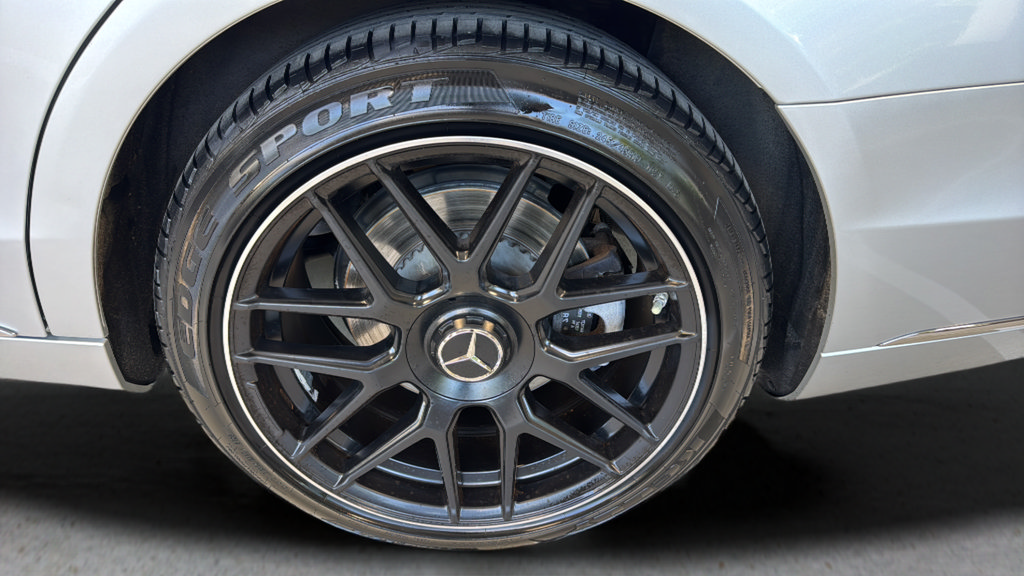 Used 2020 Mercedes-Benz S 560 4MATIC Sedan image 30