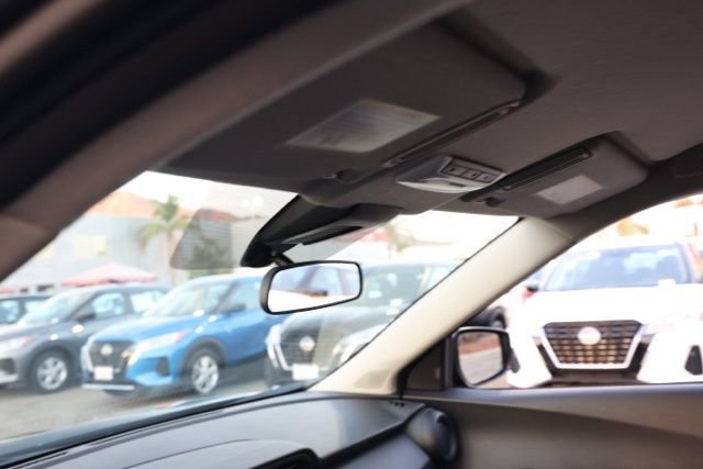 New 2025 Nissan Kicks Play S image 13