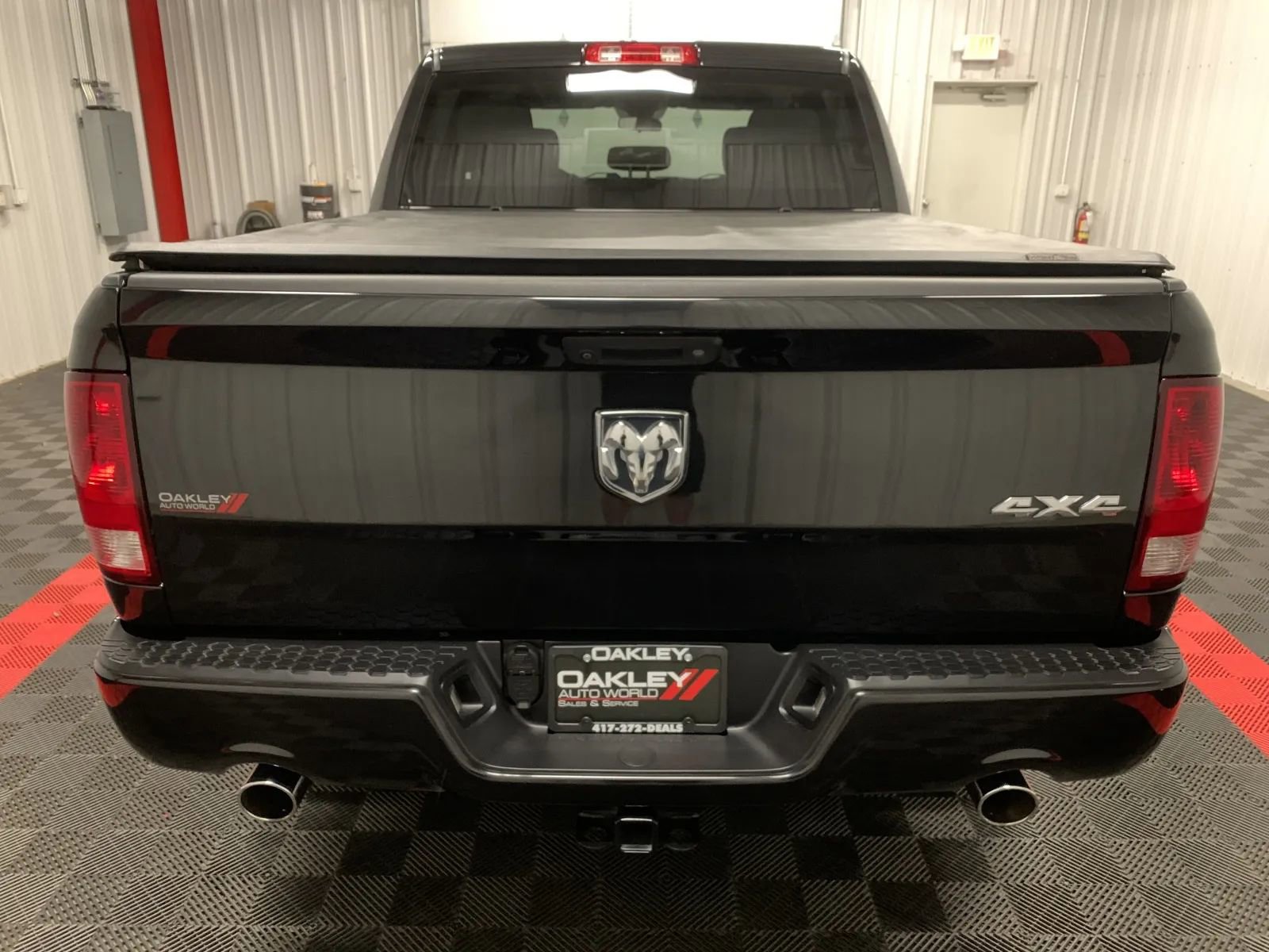 Used 2018 RAM 1500 Express w/ Express Value Package image 3