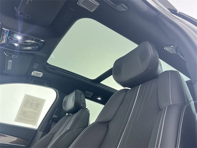 Used 2026 Cadillac Vistiq Luxury image 19