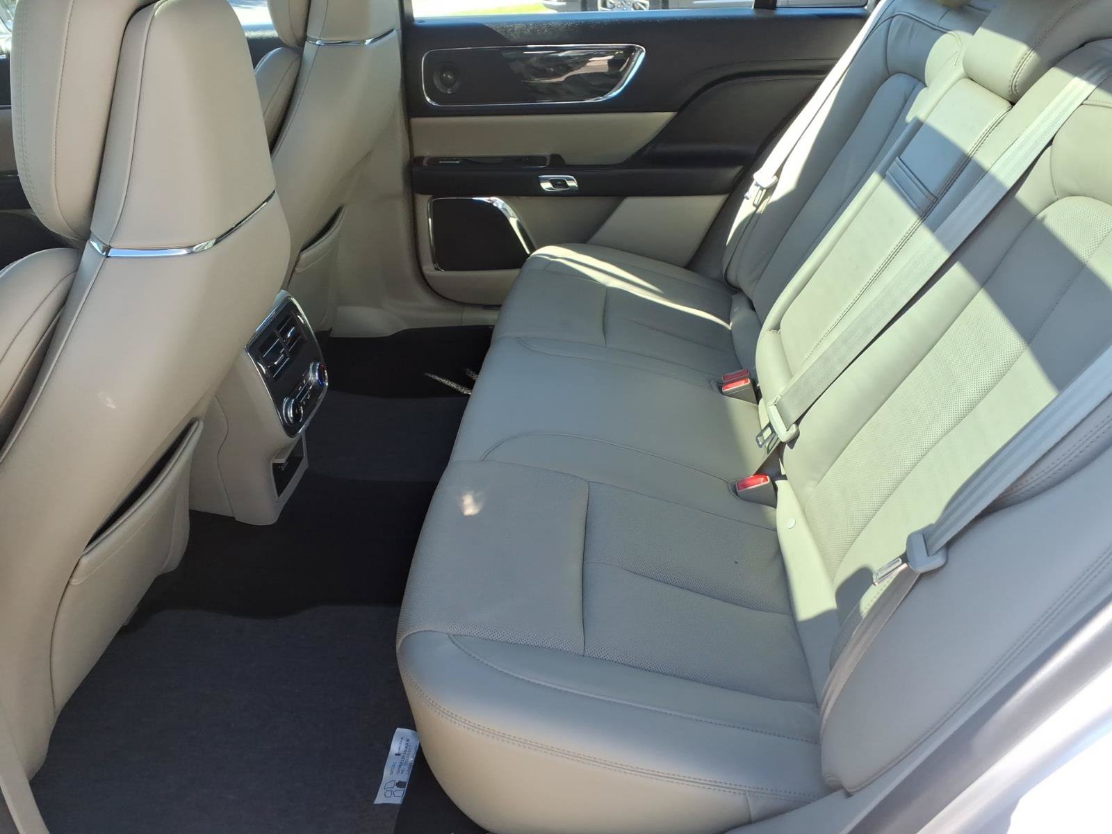 Used 2018 Lincoln Continental Reserve FWD image 23