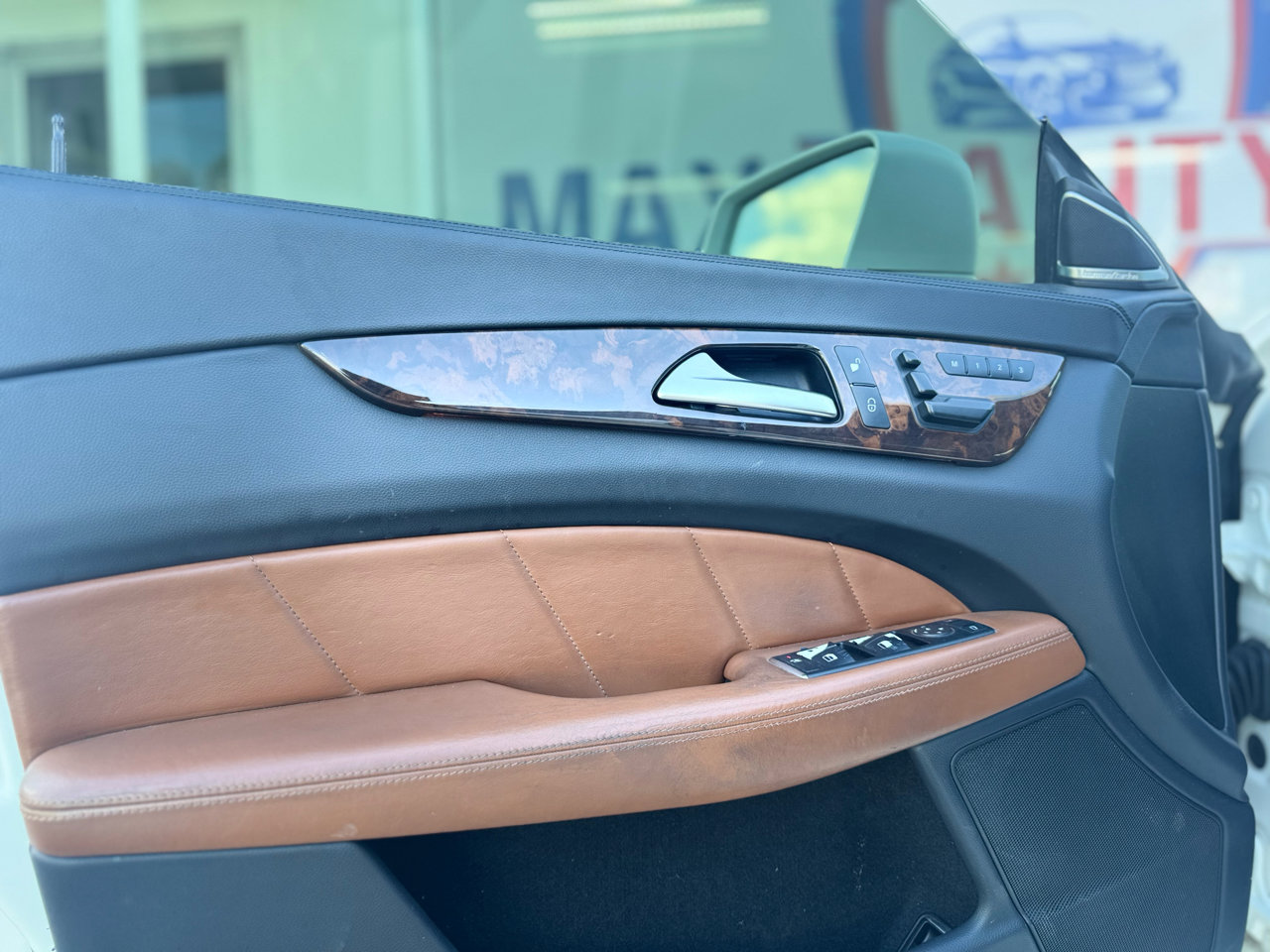 Used 2012 Mercedes-Benz CLS 63 AMG image 35